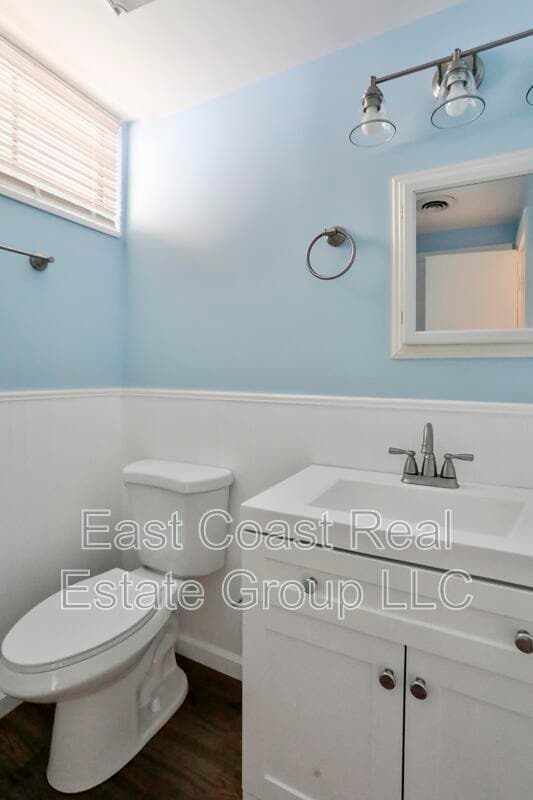 Building Photo - 3395 Canary Ct