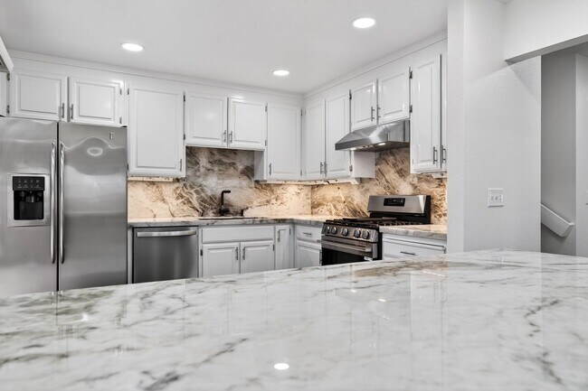 Building Photo - Luxury Living in Danville Ranch – Views, Solar & Prime Location!
