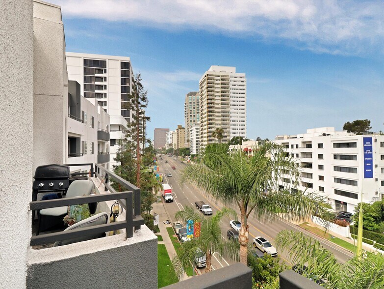 Building Photo - 10601 Wilshire Blvd