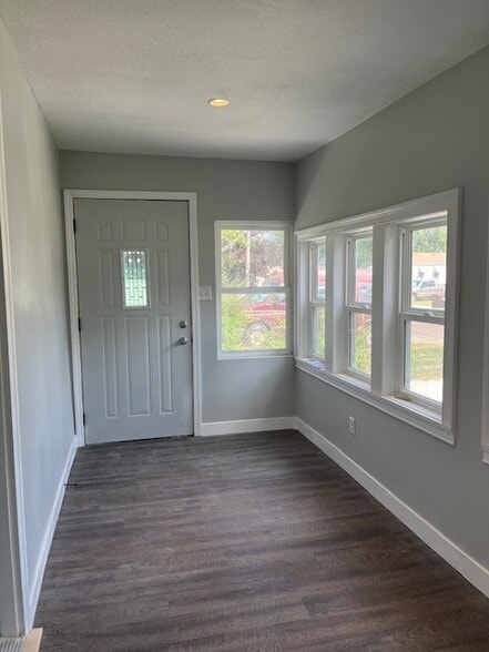 All New Flooring and Windows - 3203 W Augustana St