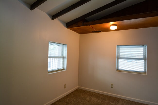 Building Photo - Stirling