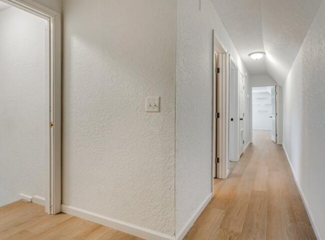 Building Photo - Beautiful 4 bedroom home. Country space, modern updates.