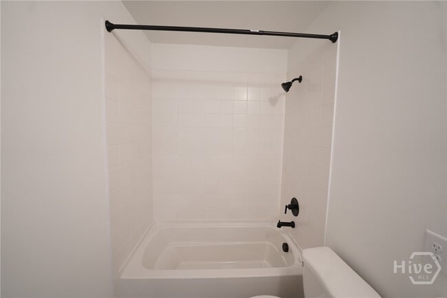 Building Photo - 108 Kingswood Cir