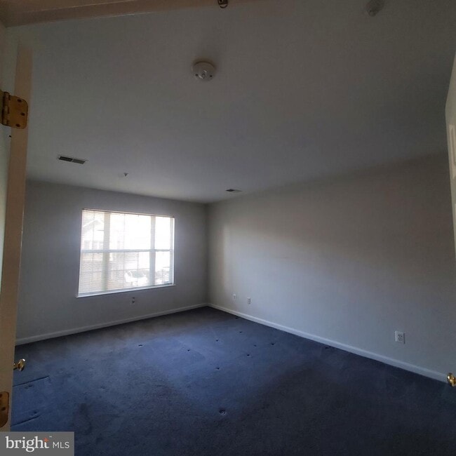 Building Photo - 16211 Ellipse Terrace
