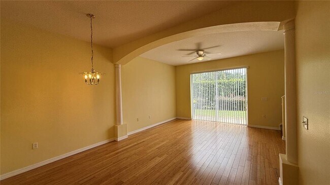 Building Photo - 112 Monroe Cir