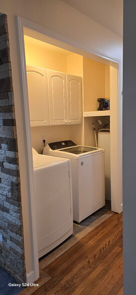 Building Photo - 228 Weston Rd