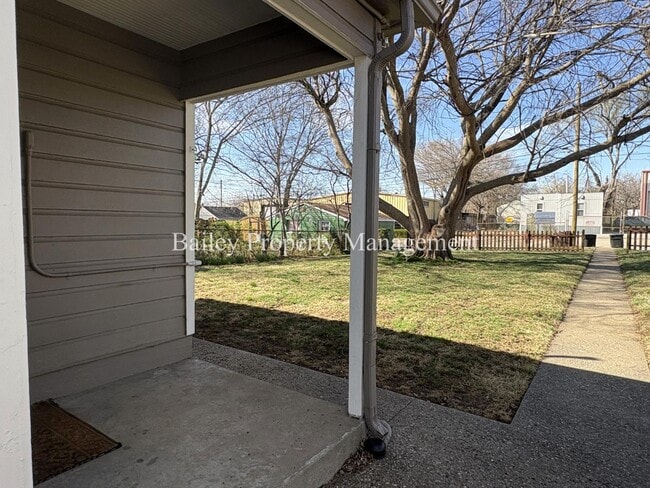 Building Photo - 1937 Payne St