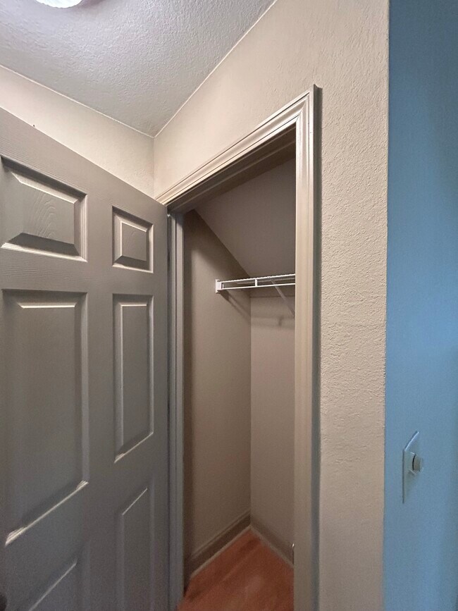 Building Photo - 513 Lapidary Ln