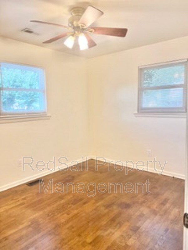 Building Photo - 730 Harpersville Rd