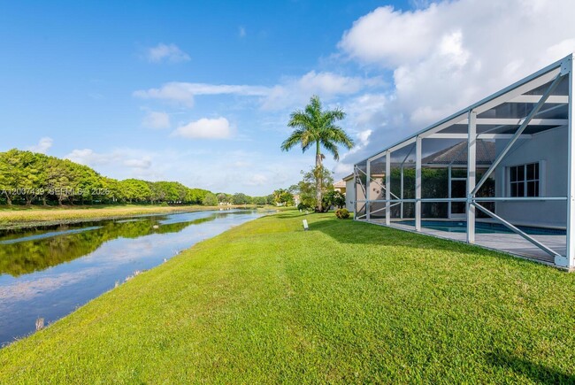 Building Photo - 801 Tanglewood Cir