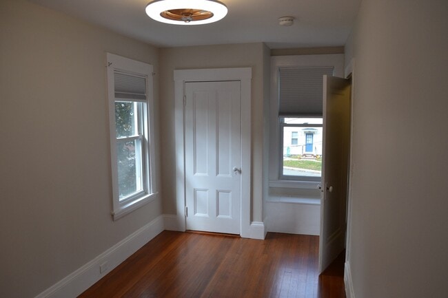 Building Photo - 66 Hoyle St