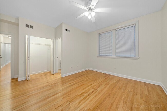 Building Photo - 2124 N Hudson Ave