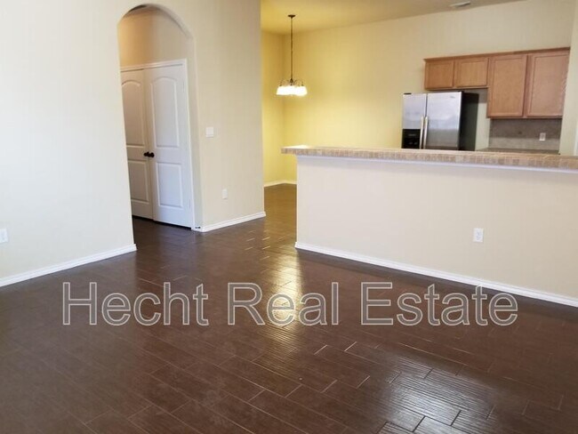 Building Photo - 1023 Brown Rock Dr