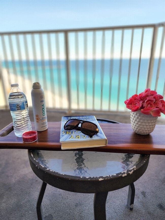 Building Photo - 16819 Front Beach Rd