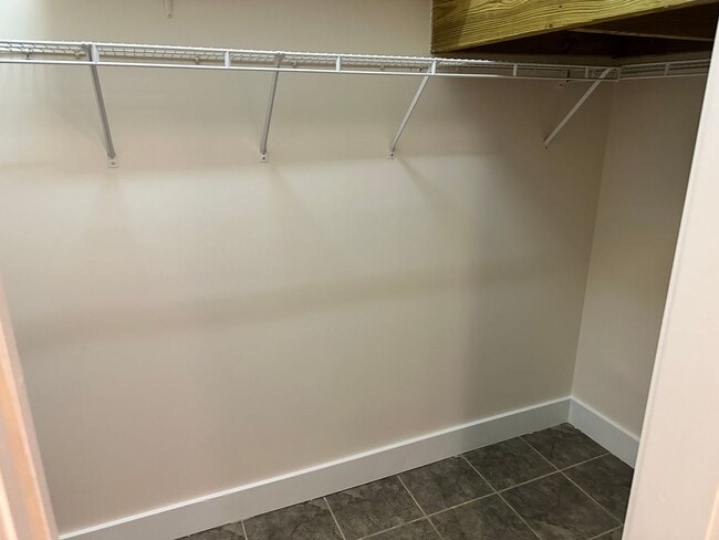 Building Photo - Adorable Studio Apartment in Plaza Midwood!!