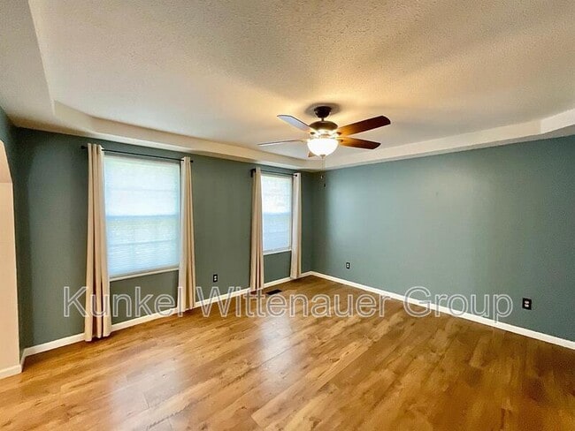 Building Photo - 110 St Sabre Dr