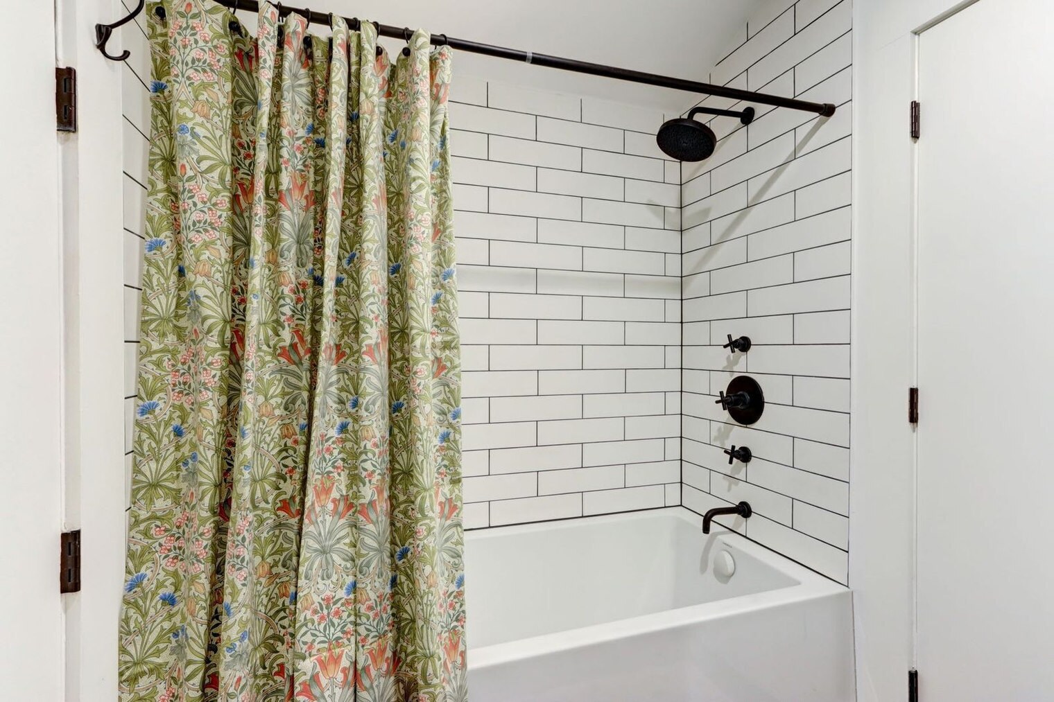 Building Photo - 415 Whitaker St