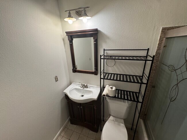 Building Photo - 853 Gilchrist Walkway