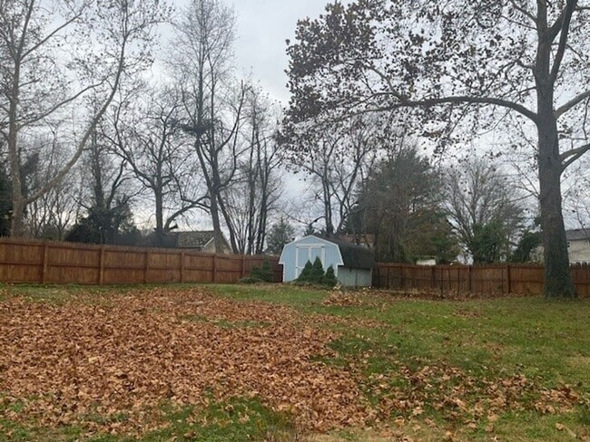 Building Photo - LOVELY CAPE COD WITH 4 BEDS, 2 BATHS AND GARAGE