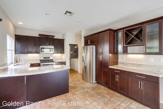 Building Photo - 3 br, 2.5 bath House - 1214 Avenida Fragata