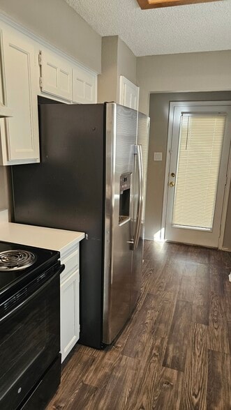 Building Photo - 1815 Sheehan Ct