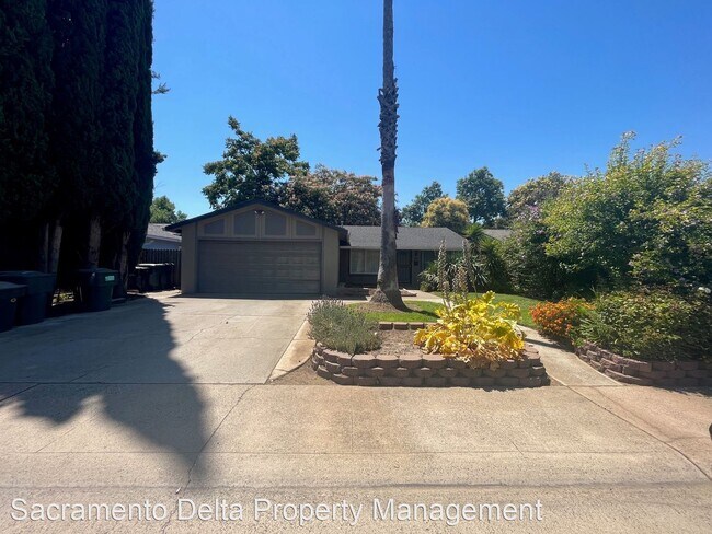 Primary Photo - 3 br, 2 bath House - 2612 Coho Court