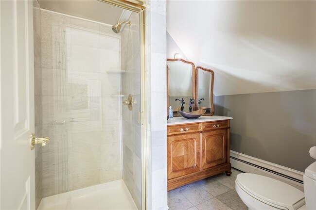 Building Photo - 901 East Ave