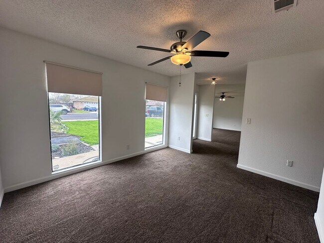 Building Photo - Lemooore home coming soon!