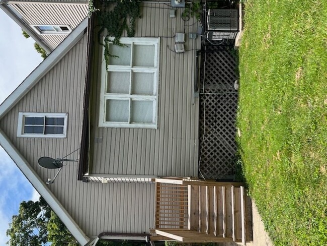 Building Photo - 7927 S Burnham Ave