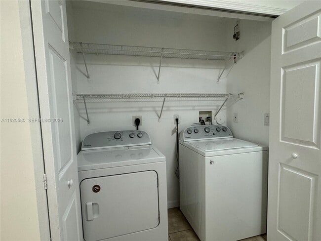 Building Photo - 8507 NW 140th Terrace