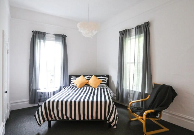 Building Photo - BACK ON THE MARKET! Rare historic waterfront home in Sausalito w/bay views, water access, office/...