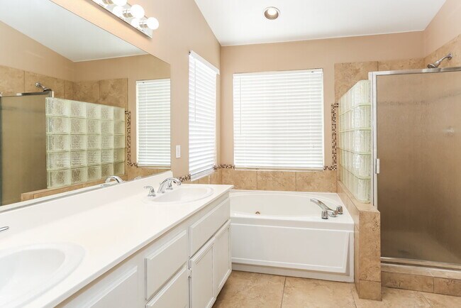 Building Photo - 1718 Rushing River Rd