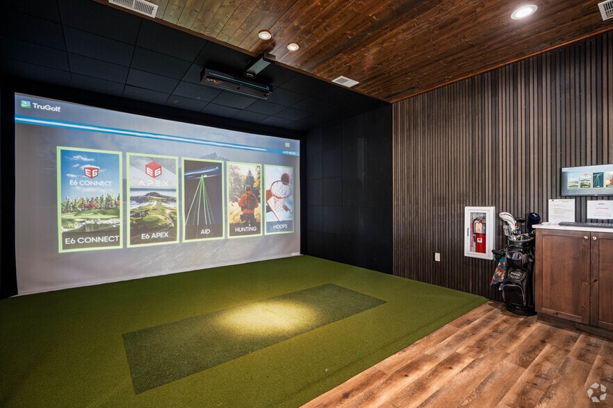 Golf Simulator - Augusta Park Estates
