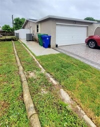 Building Photo - 8613 Beekman Dr