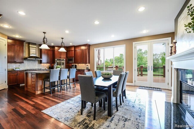 Building Photo - 51341 Park Pl Dr