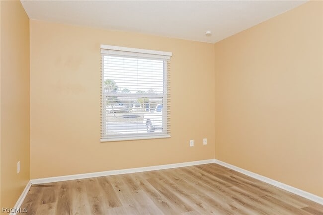 Building Photo - 7436 Sunnybrook Blvd