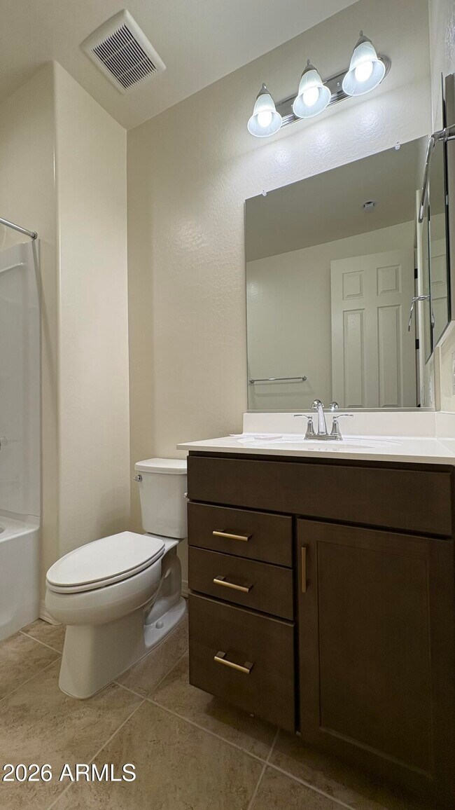 Building Photo - 5602 W Mauna Loa Ln