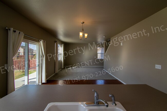 Building Photo - Spacious Home in a Great Location!