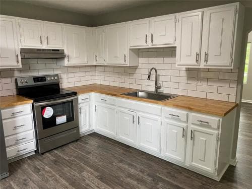 Building Photo - 311 W Wall St