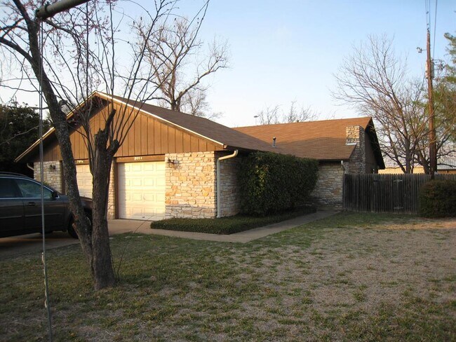 Primary Photo - 2804 Thrushwood Dr