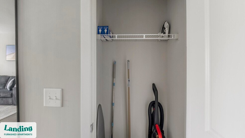 Building Photo - 115 Great Lawn Dr