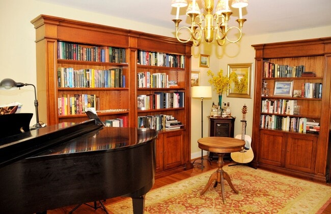 Building Photo - Columbia, MD