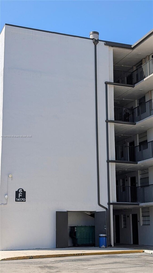 Building Photo - 14170 SW 84th St