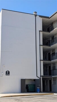 Building Photo - 14170 SW 84th St