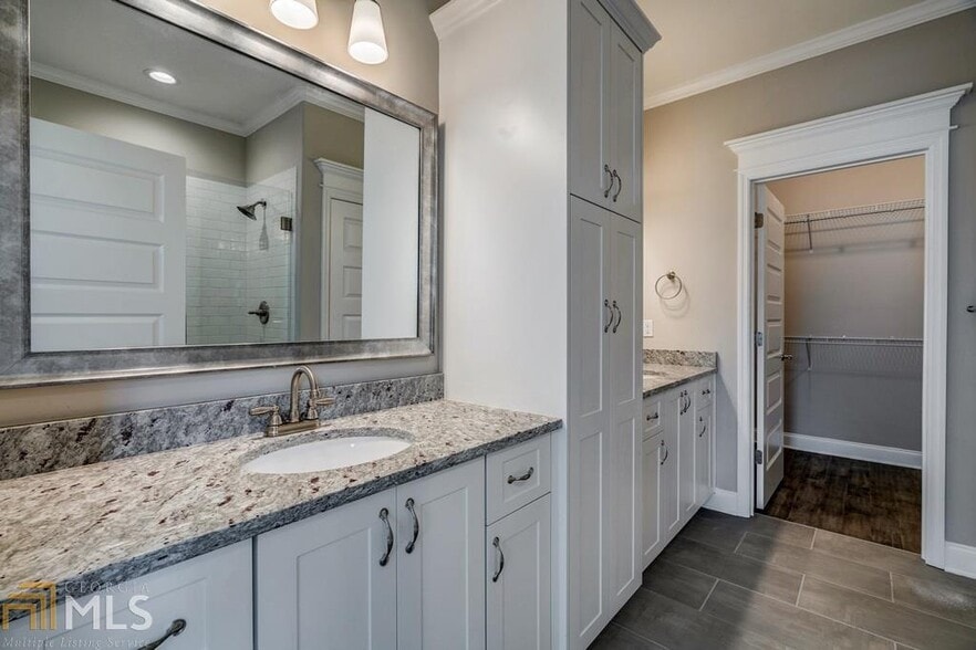 Building Photo - 1070 Bridle Trl