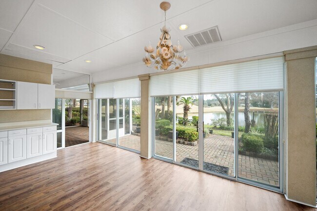 Building Photo - 601 Willow Point Ct