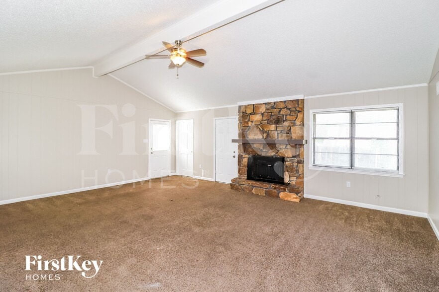 Building Photo - 6052 Scarlet Leaf Dr