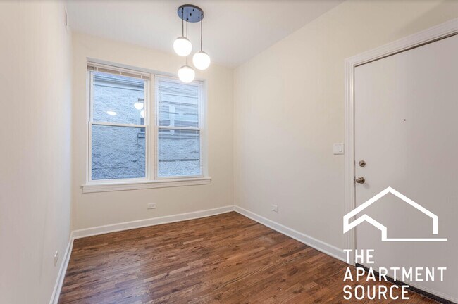 Building Photo - 1420 N Talman Ave