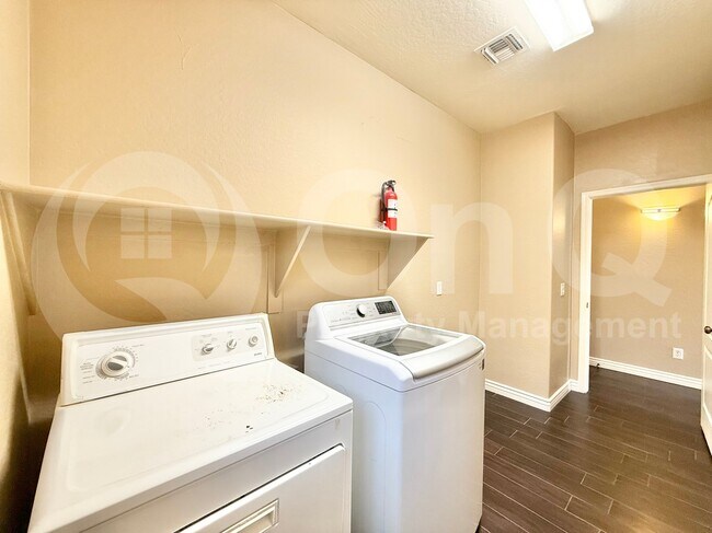 Building Photo - 16111 W Winslow Dr