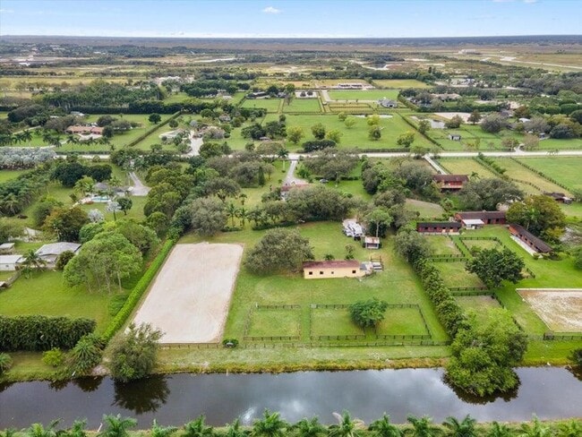 Building Photo - 16693 Deer Path Ln